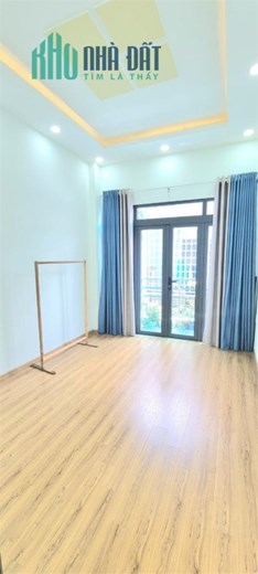 HXH 4 CHỖ NGAY LANDMARK 81 SÁT QUẬN 1 - NHÀ MỚI VÀO Ở NGAY CHỈ NHỈNH 4 TỶ