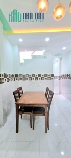 HXH 4 CHỖ NGAY LANDMARK 81 SÁT QUẬN 1 - NHÀ MỚI VÀO Ở NGAY CHỈ NHỈNH 4 TỶ