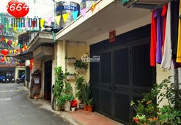 Cho thuê chung cư, phòng trọ, nhà trọ tại nhà D8 khu tập thể Thành Công, Ba Đình, Hà Nội