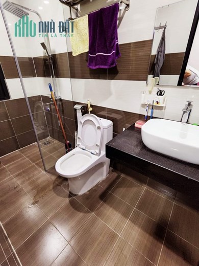 Hạ Sốc 500 triệu Chỉ với 3 tỷ 5 có ngay nhà đẹp Tân Mai, ở luôn , ô tô 40m2- 5t. LH 0987136162