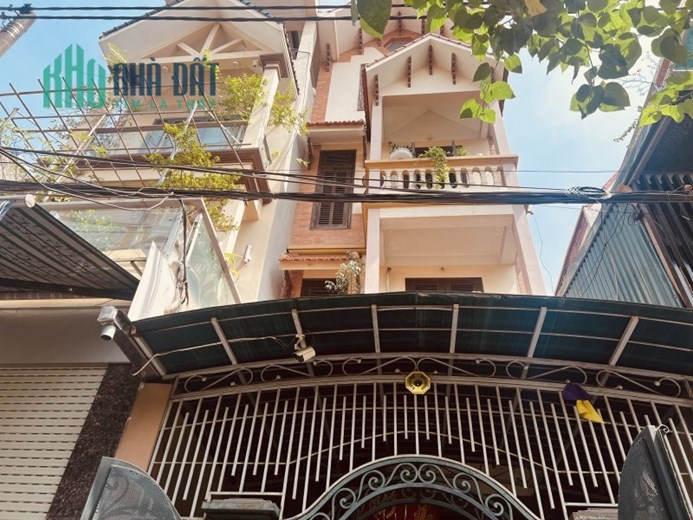 Bán nhà 4 tầng Đức Giang,Long Biên 65m2,Mt 3.9m ngõ oto nhỉnh 5 tỷ