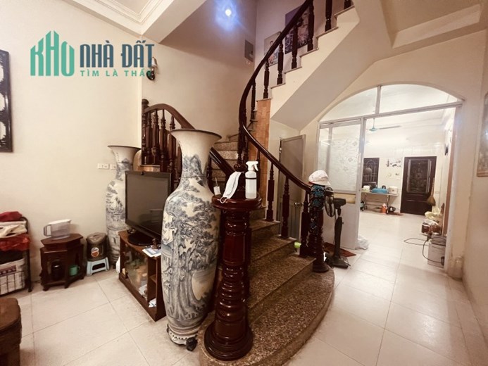Bán nhà 4 tầng Đức Giang,Long Biên 65m2,Mt 3.9m ngõ oto nhỉnh 5 tỷ