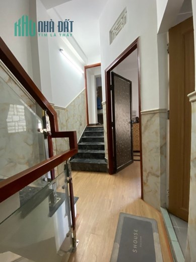 Sát MT Núi Thành – Duy Tân, 40m. 3 tầng, 2.x tỷ