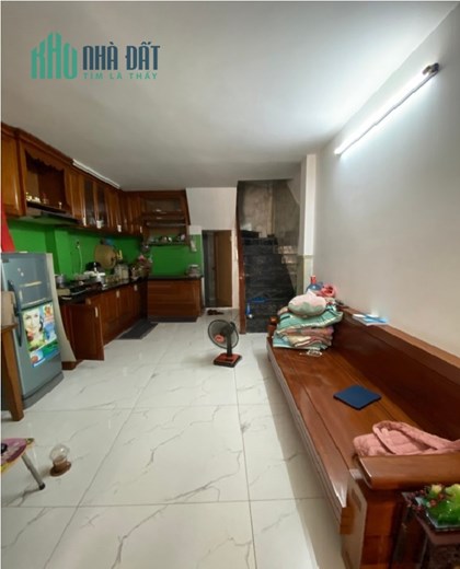 Sát MT Núi Thành – Duy Tân, 40m. 3 tầng, 2.x tỷ