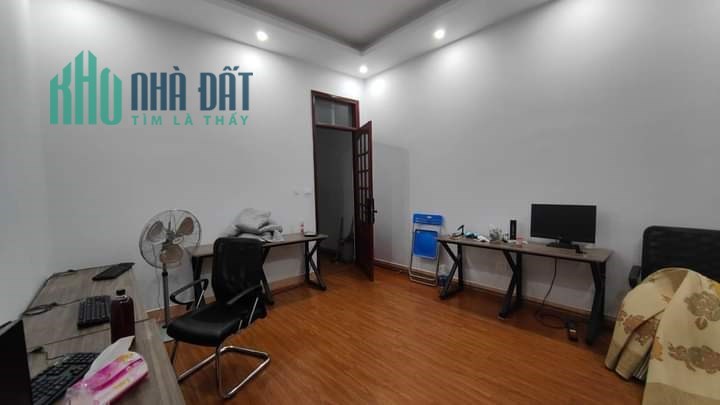 Bán Nhà Ngõ 61 Phùng Chí Kieen49,2m2 x 4 tầng , khu phân lô Quân Đội , ngõ thông rộng , giá đầu tư