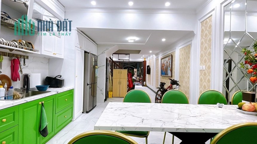 Bán gấp nhà đẹp Yên Hoà, oto đỗ cổng, 10m ra phố, 37m x 4T, 5.55 tỷ