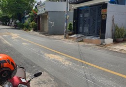 TÔI CHÍNH CHỦ BÁN LỖ CÒN 7,5  TỶ BÁN NHÀ LẦU MẶT TIỀN ĐƯỜNG TÂN XUÂN 1,  DT 5.4x30. LH 0867212674