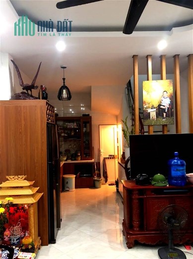 NHÀ RẤT MỚI,  NHÀ PHÂN LÔ, ĐƯỜNG Ô TÔ, DÂN TRÍ CAO, AN NINH TỐT
 
Ngọc Thuỵ Nhà 32m2, 5 Tầng, MT