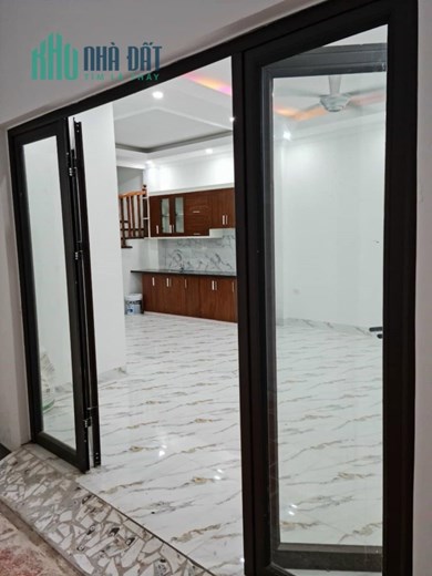 BÁN NHÀ NGỌC LÂM 67M 3 TẦNG 4 TỶ 5  NHÀ ĐẸP   TIỆN ÍCH GIÁ RẺ.