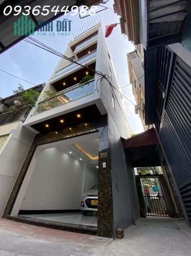 Bán nhà phố Vũ Xuân Thiều, Long Biên, gara ô tô, nhỉnh 4 tỷ, 40m2 x 5 tầng hiện đại