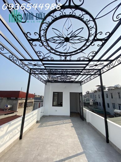 Bán nhà phố Vũ Xuân Thiều, Long Biên, gara ô tô, nhỉnh 4 tỷ, 40m2 x 5 tầng hiện đại