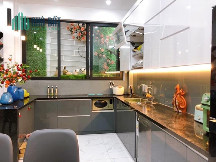 Bán nhà phố Ngọc Lâm, Long Biên, Diện tích 70m, 3 tầng, 2 thoáng, giá 13 tỷ