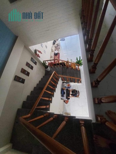 Bán nhà 2 tầng mặt tiền, khu vực đường Cách Mạng Tháng 8 & Trường Chinh. Cẩm Lệ, Đà Nẵng. Diện tích