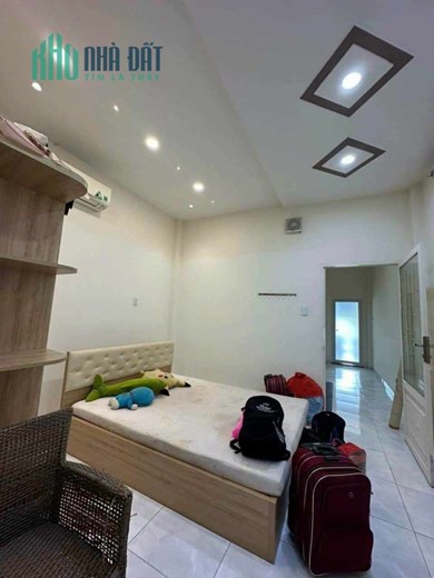 Hẻm to như đường nhỉnh 4Tỷ, bán nhà 3 tầng 4PN, 72m2 Thạnh Lộc, Quận 12