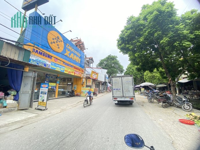 mặt đường KINH DOANH - Gần Chợ - tương lai sáng , tiềm năng cao 
- Diện tích 70m lô góc - ô tô