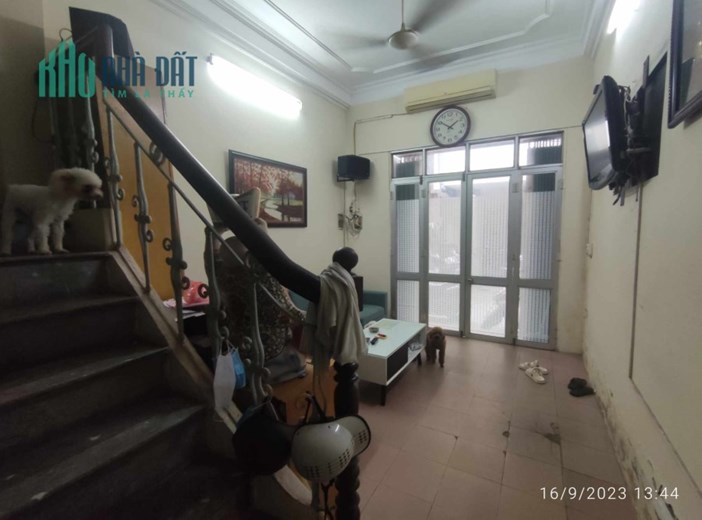 Cho thuê nhà Ngọc Hà, 46m2, 3T, 3N, đủ đồ, 12tr, Ba Đình, ô tô.