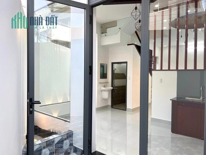 Bán nhà HXH căn góc 2MT, 6x13m 3 tầng, thông ra Võ Văn Ngân, Đặng Văn Bi, giá chỉ 9.5 tỷ. LH
