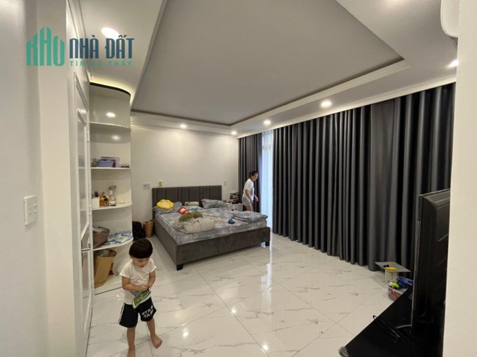 ĐỖ XUÂN HỢP VÀ NGUYỄN DUY TRINH  PHÚ HỮU NHÀ 4 TẦNG GIÁ  6 TỶ