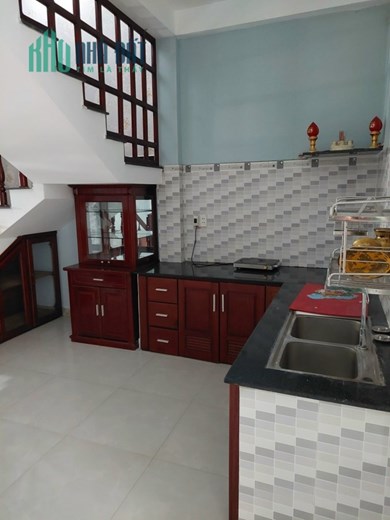 Cần bán nhà 2 tầng kiệt Cách Mạng Tháng 8 , Hòa Thọ Đông, Cẩm Lệ, Đà Nẵng.
Diện tích 70m2. Giá