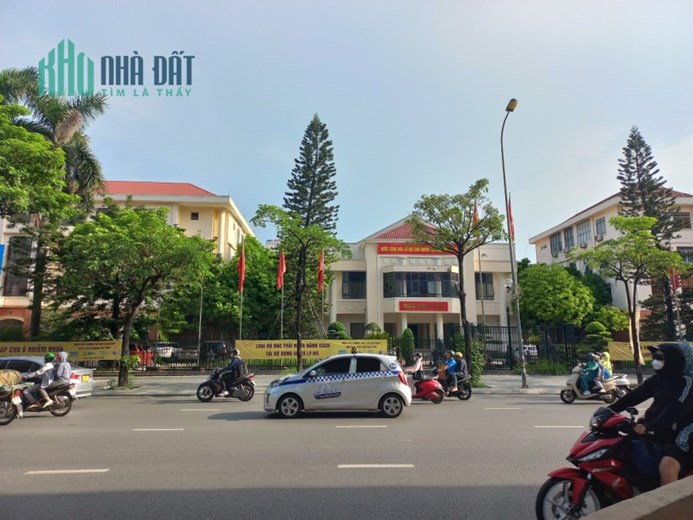 HƠN 15 TỶ SỞ HỮU 6 TẦNG NHÀ 1 MẶT PHỐ VIP, 1 MẶT NGÕ Ô TÔ HÈ 10M KINH DOANH SẦM UẤT