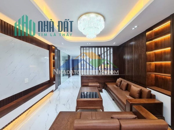 HIẾM CÓ MP Núi Trúc giá 19,2 tỷ, 67mx4T ,Khách mua ở hay cho thuê quá hợp lí