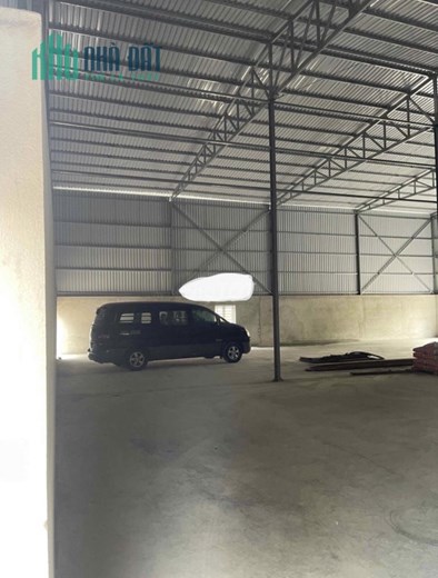 Kho xưởng mới xây 1000m2 gần Ql1A Quận 12