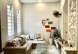 BÁN GẤP NHÀ VĂN HƯƠNG DT 39M2- 5 TẦNG. CÁCH NGÕ 20M- THOÁNG- LÔ GÓC- KINH DOANH .GIÁ 5,1 TỶ.