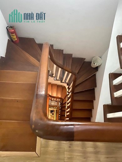BÁN GẤP NHÀ VĂN HƯƠNG DT 39M2- 5 TẦNG. CÁCH NGÕ 20M- THOÁNG- LÔ GÓC- KINH DOANH .GIÁ 5,1 TỶ.