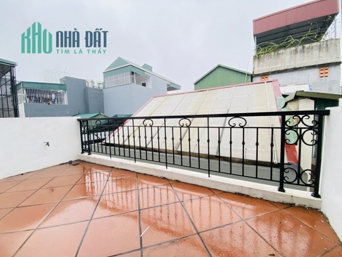 Bán nhà Nguyễn Khang, Cầu Giấy. 33mx5; giá 5 tỷ 8. Phương