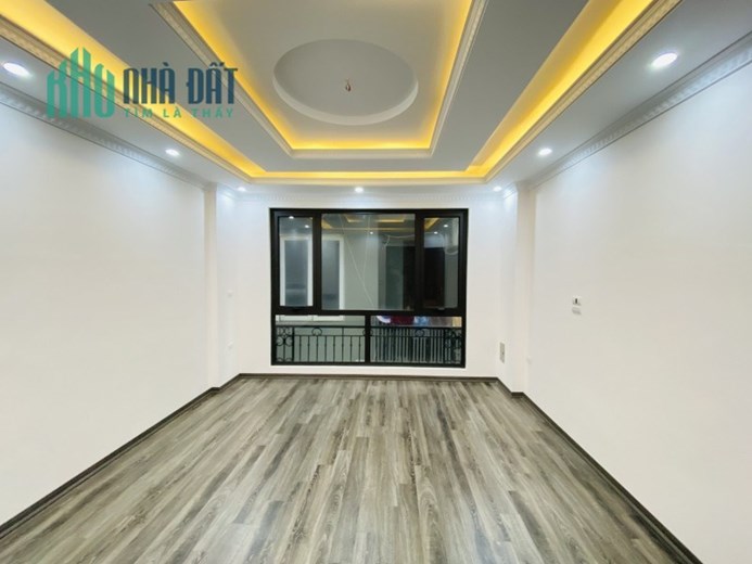 Bán nhà Nguyễn Khang, Cầu Giấy. 33mx5; giá 5 tỷ 8. Phương