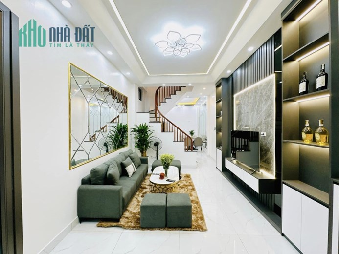 BÁN NHÀ MAI ĐỘNG GẦN PHỐ 40m 5PN GIÁ CHỈ NHỈNH 4 TỶ