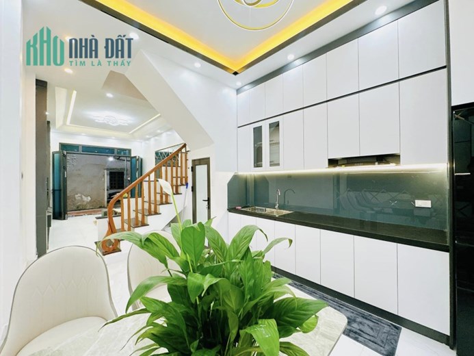 BÁN NHÀ MAI ĐỘNG GẦN PHỐ 40m 5PN GIÁ CHỈ NHỈNH 4 TỶ