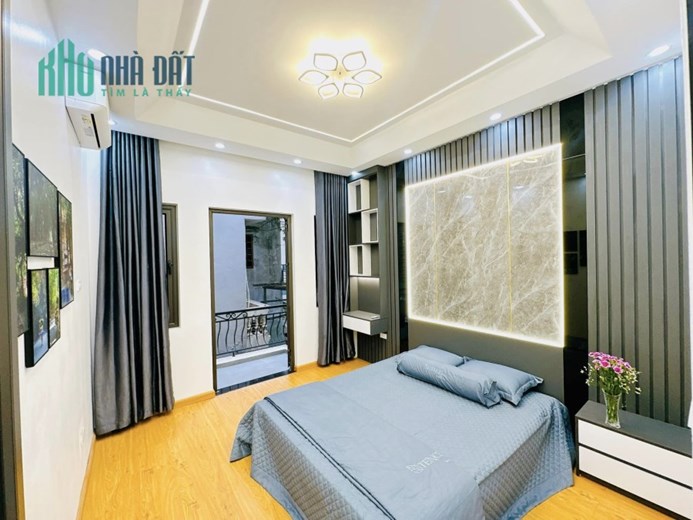 BÁN NHÀ MAI ĐỘNG GẦN PHỐ 40m 5PN GIÁ CHỈ NHỈNH 4 TỶ