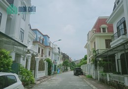 Tôi có nhà Biệt thự đối diện UBND phường Đại Mỗ - Nam Từ Liêm cần bán gấp.