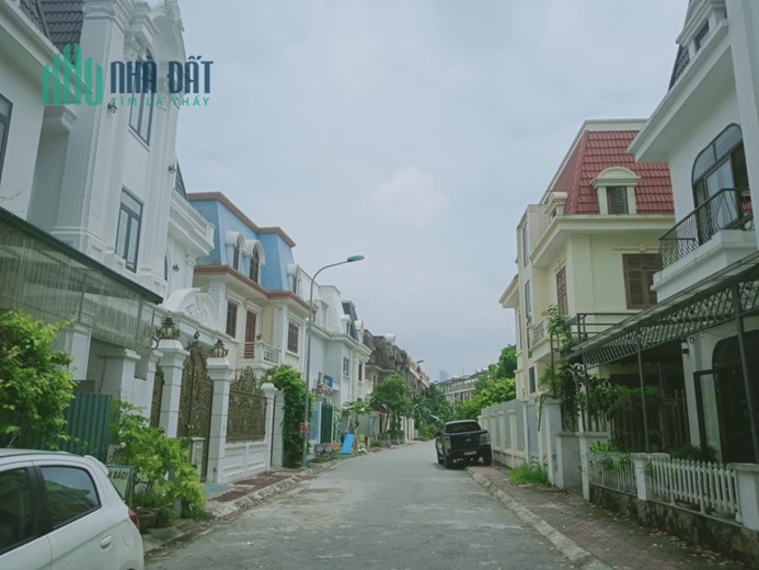 Tôi có nhà Biệt thự đối diện UBND phường Đại Mỗ - Nam Từ Liêm cần bán gấp.