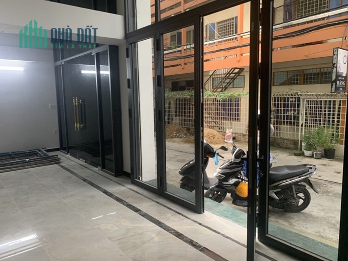 BÁN NHÀ ĐƯỜNG HẬU GIANG KHU VIP Q.6 - VỊ TRÍ CỰC ĐẸP - HẺM 8M THÔNG  -  K.DOANH ĐỈNH