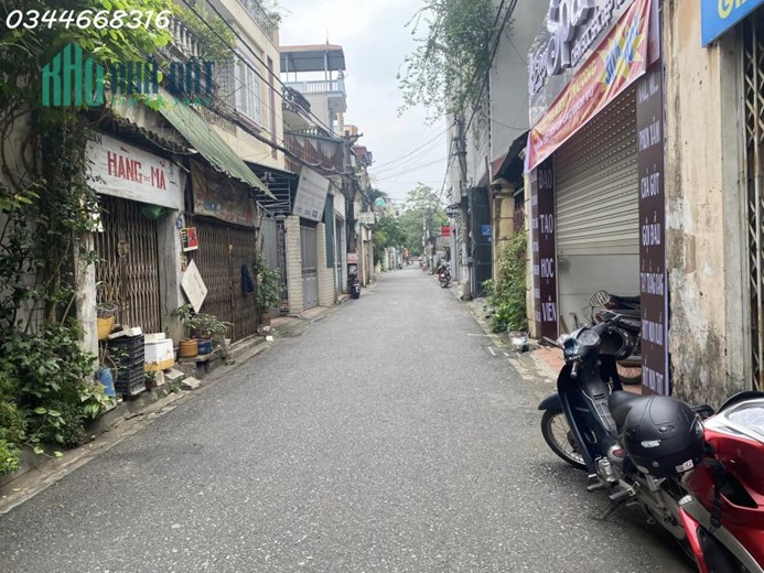 Bán đất Hoa Lâm, Việt Hưng, ô tô đỗ cửa, vuông vắn, giá chào 2.45 tỷ