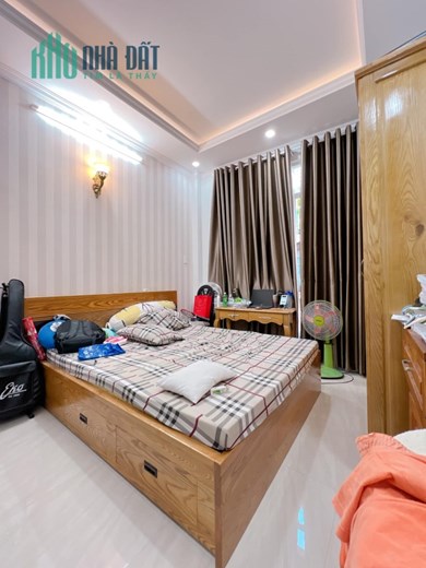 NHÀ CHÍNH CHỦ ĐOÀN VĂN BƠ, Q.4, HẼM 4M, 24 M2, 5 TẦNG, 5 TỶ.