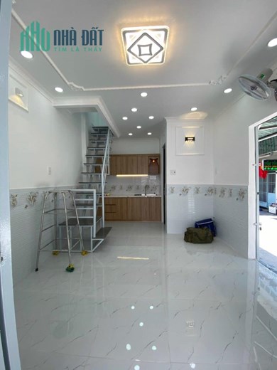 BÌNH TÂN - CHIẾN LƯỢC - LÔ GÓC 2 MẶT THOÁNG - HẺM THÔNG 4M - 22M2 GIÁ HƠN 2 TỶ