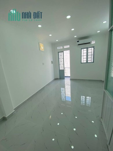 BÌNH TÂN - CHIẾN LƯỢC - LÔ GÓC 2 MẶT THOÁNG - HẺM THÔNG 4M - 22M2 GIÁ HƠN 2 TỶ