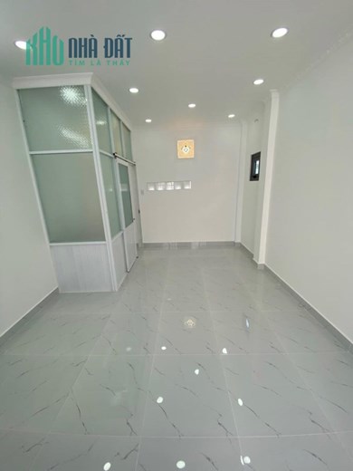 BÌNH TÂN - CHIẾN LƯỢC - LÔ GÓC 2 MẶT THOÁNG - HẺM THÔNG 4M - 22M2 GIÁ HƠN 2 TỶ