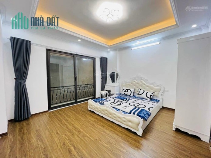 Cực hiếm - cần bán gấp nhà mới Bồ Đề 52m2 5 tầng MT 5m ô tô tận cổng chỉ 5,9tỷ