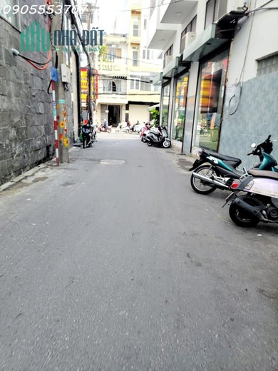 NHÀ NGON, Dt: :~70m2 nở hậu, Kiệt đẹp đường HÙNG VƯƠNG, Đà Nẵng, GIá sốc Chỉ  2,15 tỷ