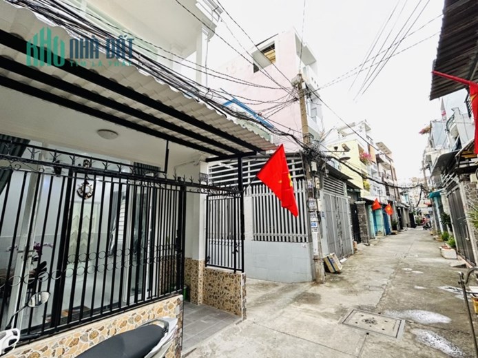 Giảm 500tr, nhà 45m2 Phan Huy Ích, cạnh Emart 2, hẻm xe hơi, chỉ 3,95 tỷ