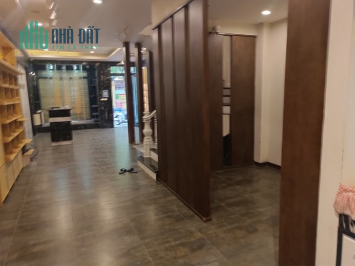 TÌM KHÁCH THUÊ NGUYÊN CĂN MẶT BẰNG KD MẶT PHỐ NGUYỄN TRƯỜNG TỘ, KINH DOANH SPA ĐỈNH