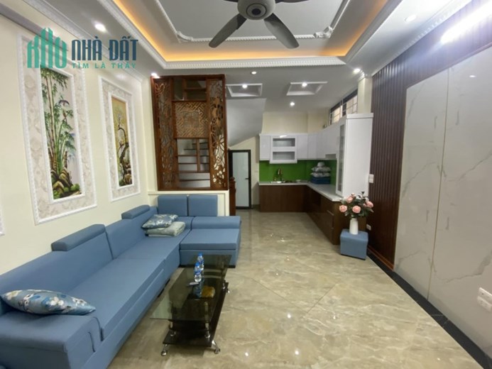 KIM NGUU DIỆN TÍCH 30M2 - 5 TẦNG - MẶT TIỀN 3.8M - GIÁ NHỈNH 5.3 TỶ- HAI BÀ TRƯNG.