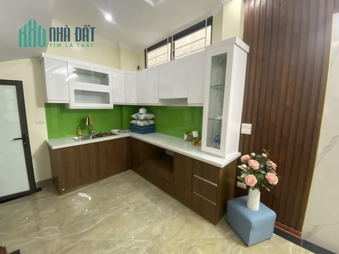 KIM NGUU DIỆN TÍCH 30M2 - 5 TẦNG - MẶT TIỀN 3.8M - GIÁ NHỈNH 5.3 TỶ- HAI BÀ TRƯNG.
