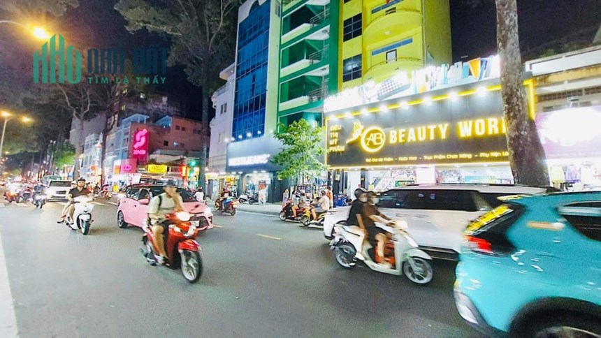 Bán nhà Mặt tiền Hồng Hà - Ngay Sân bay Tân Sơn Nhất, DT:4.2x22m, 2 tầng cũ, giá 22.9 tỷ.