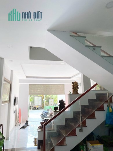 Nhà bán ĐS 8  KDC Bến Lức- Bình Điền P7Q8 - Giá : 4 Tỷ 6 (Thương lượng)