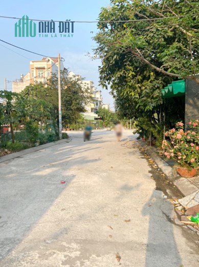 Nhà bán ĐS 8  KDC Bến Lức- Bình Điền P7Q8 - Giá : 4 Tỷ 6 (Thương lượng)